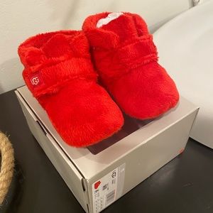 Red Baby Uggs - size 4/5 NIB